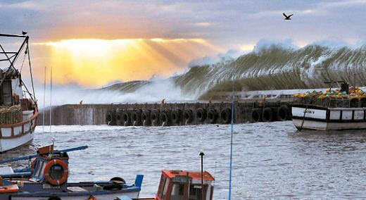 Kalk Bay Harbour Wall 1 Sep 2008 Kalk Bay Harbour Wall 1 Sep 2008