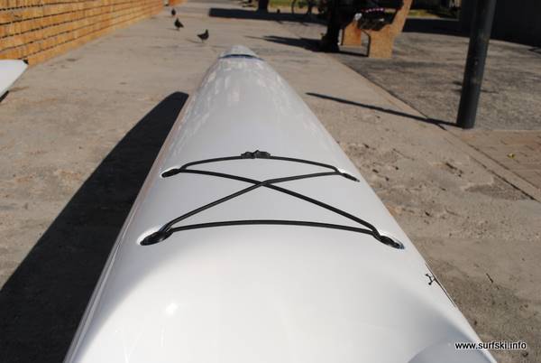 EOS-660 recessed bungy cords