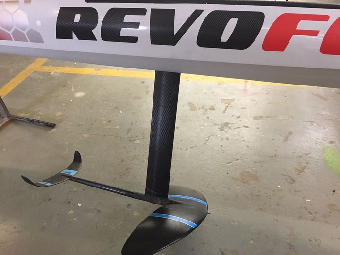 Revo Foil 02